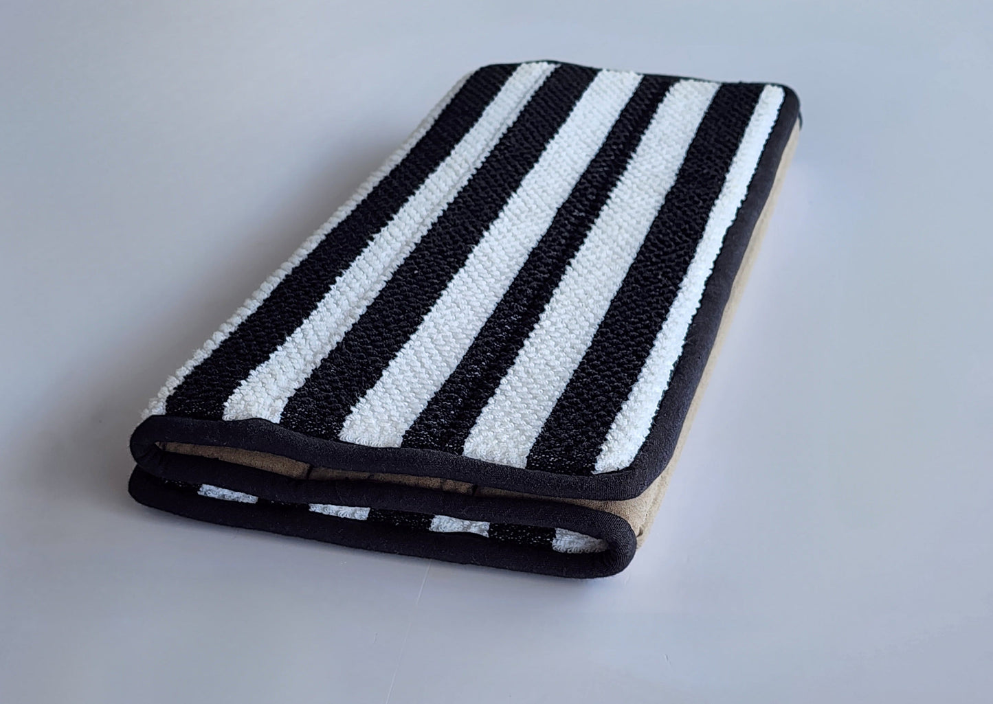 Hawaii Dot Bath Mat
