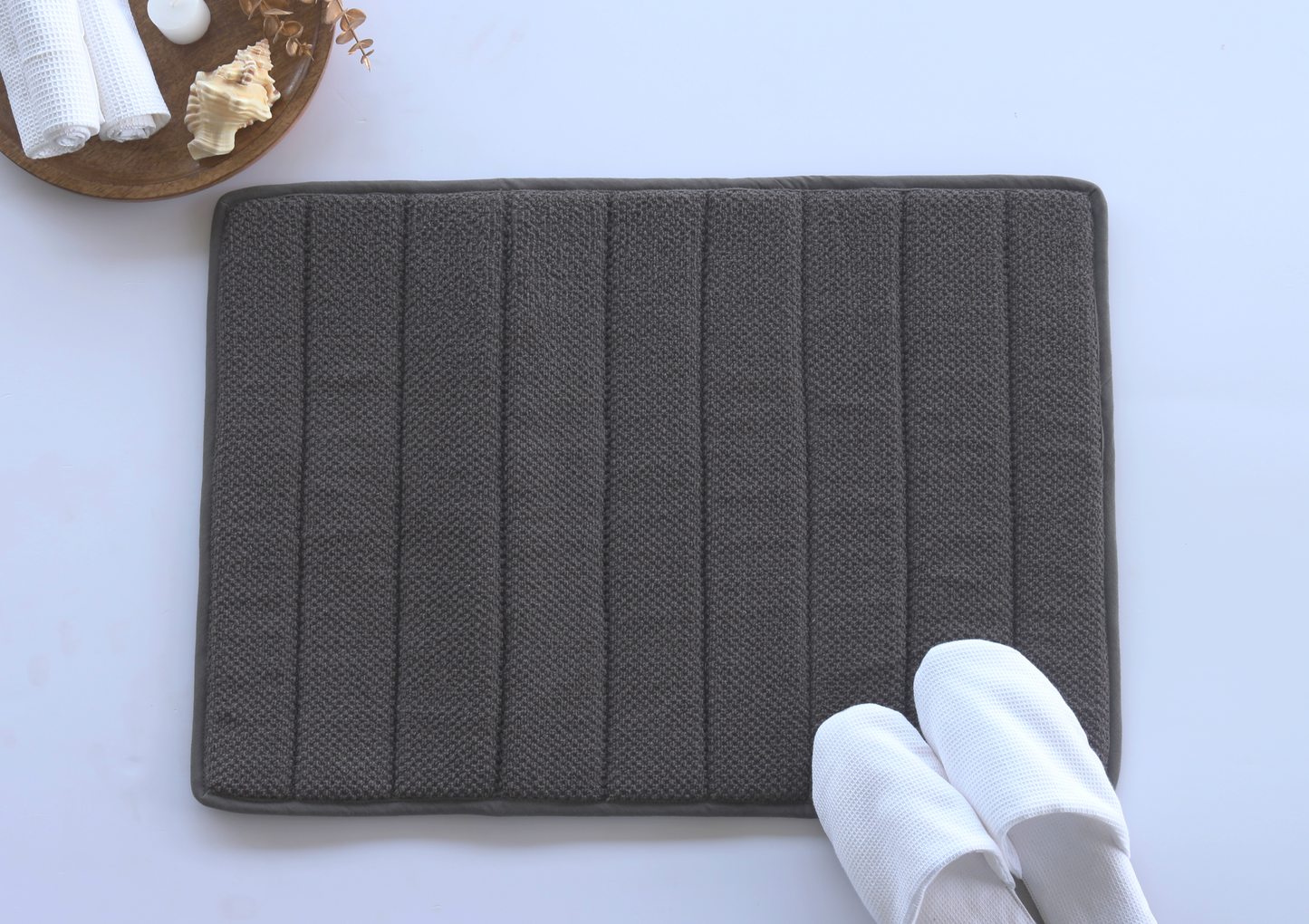Hawaii Dot Bath Mat