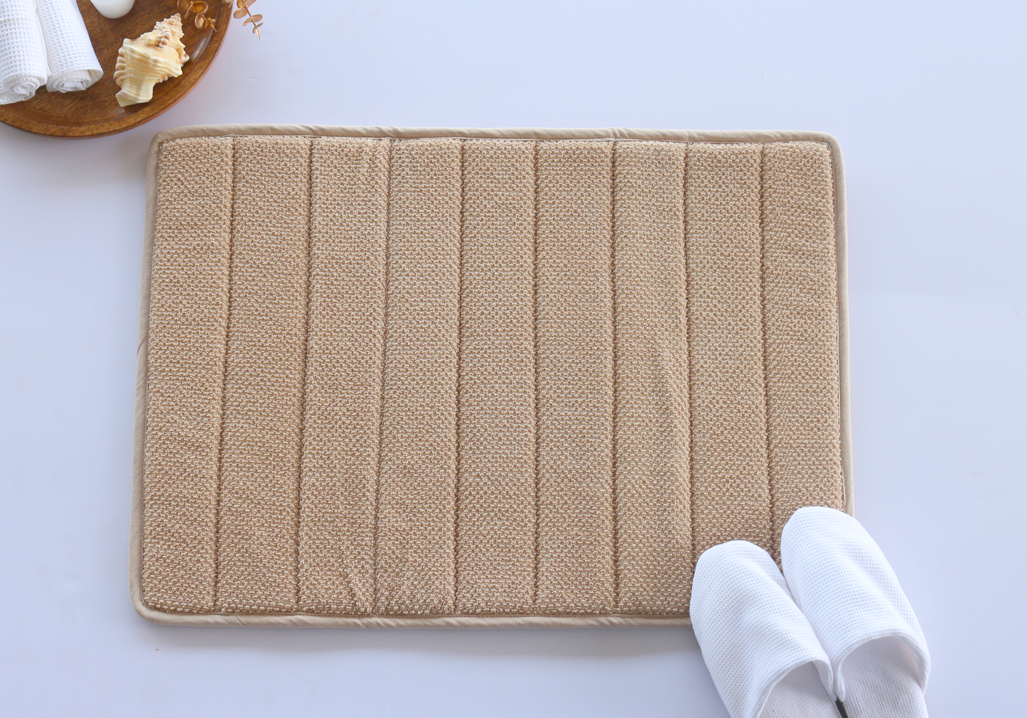 Hawaii Dot Bath Mat