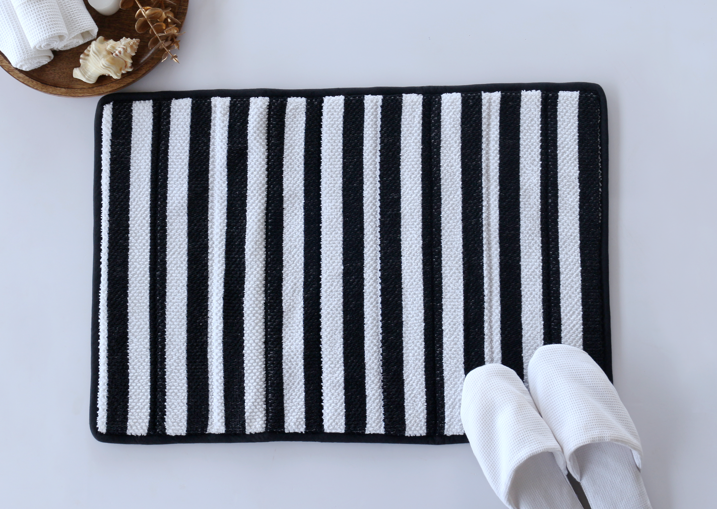 Hawaii Dot Bath Mat