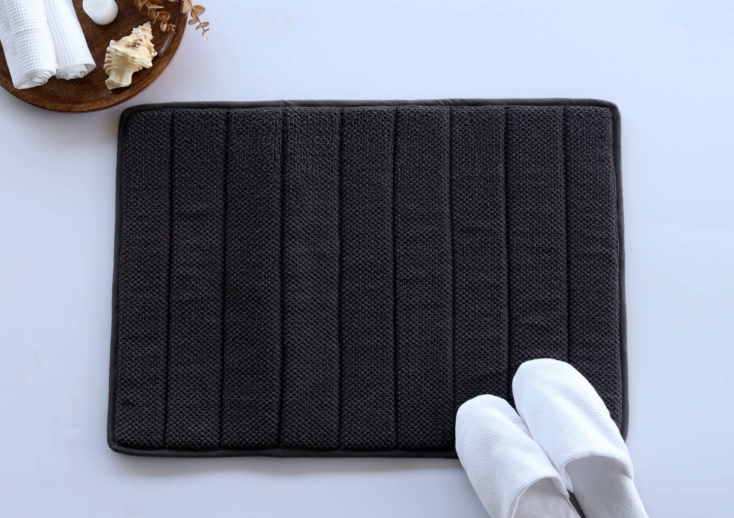 Hawaii Dot Bath Mat