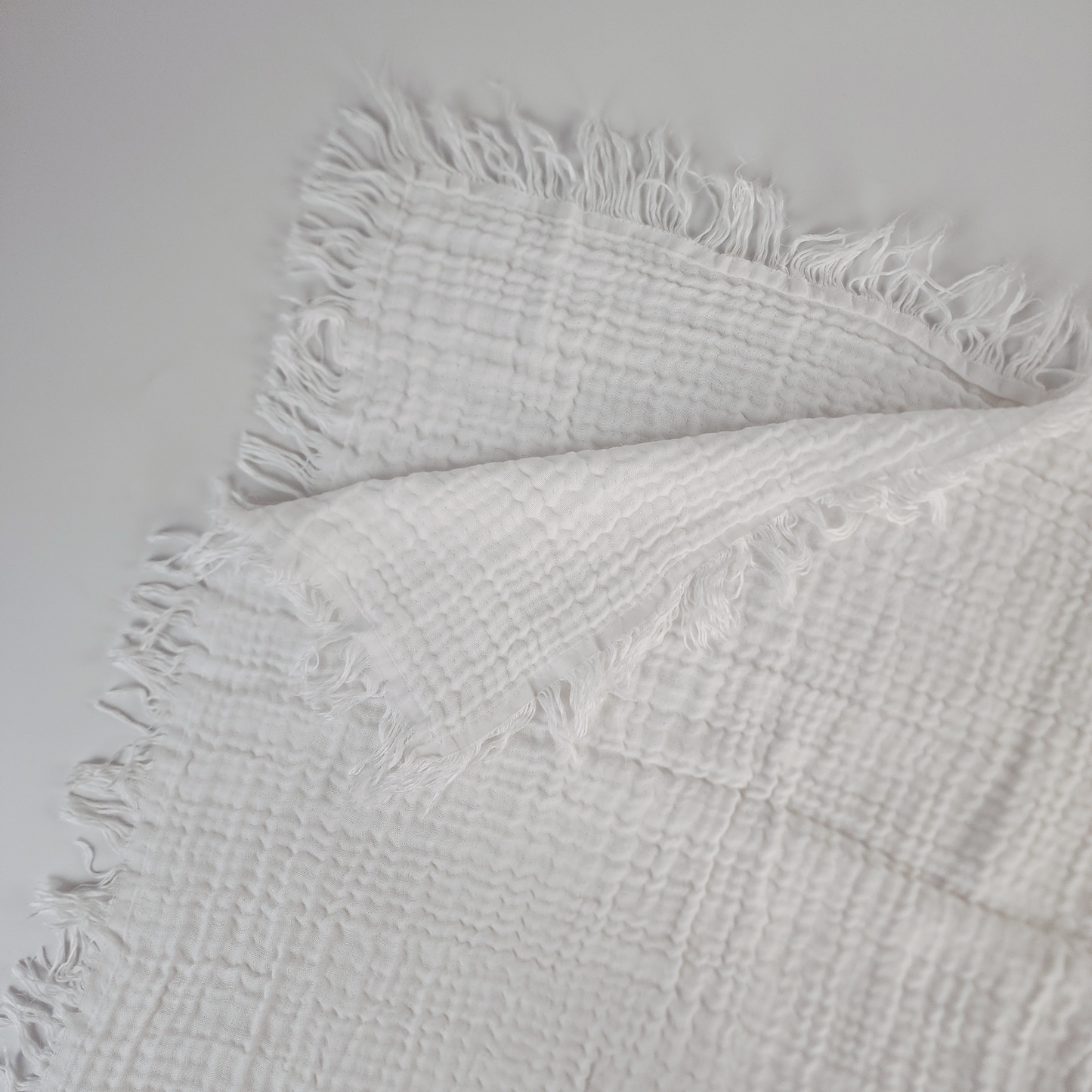 AeroCool Throw