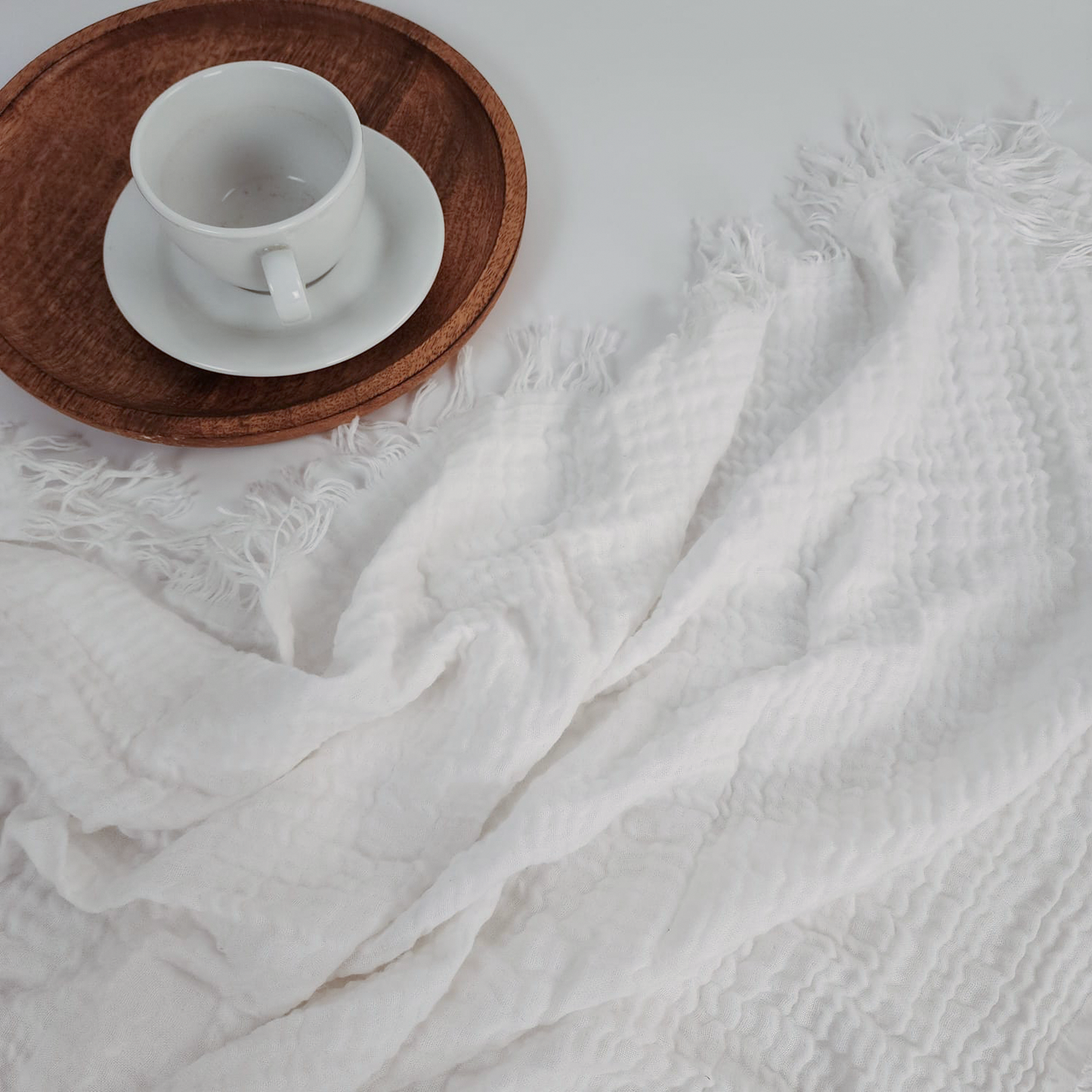 AeroCool Throw