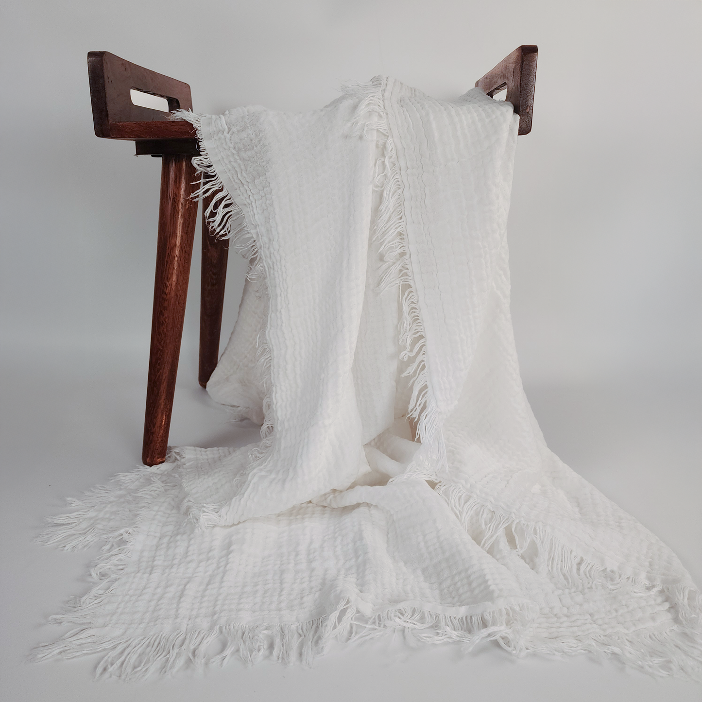 AeroCool Throw