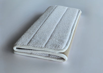 Hawaii Dot Bath Mat