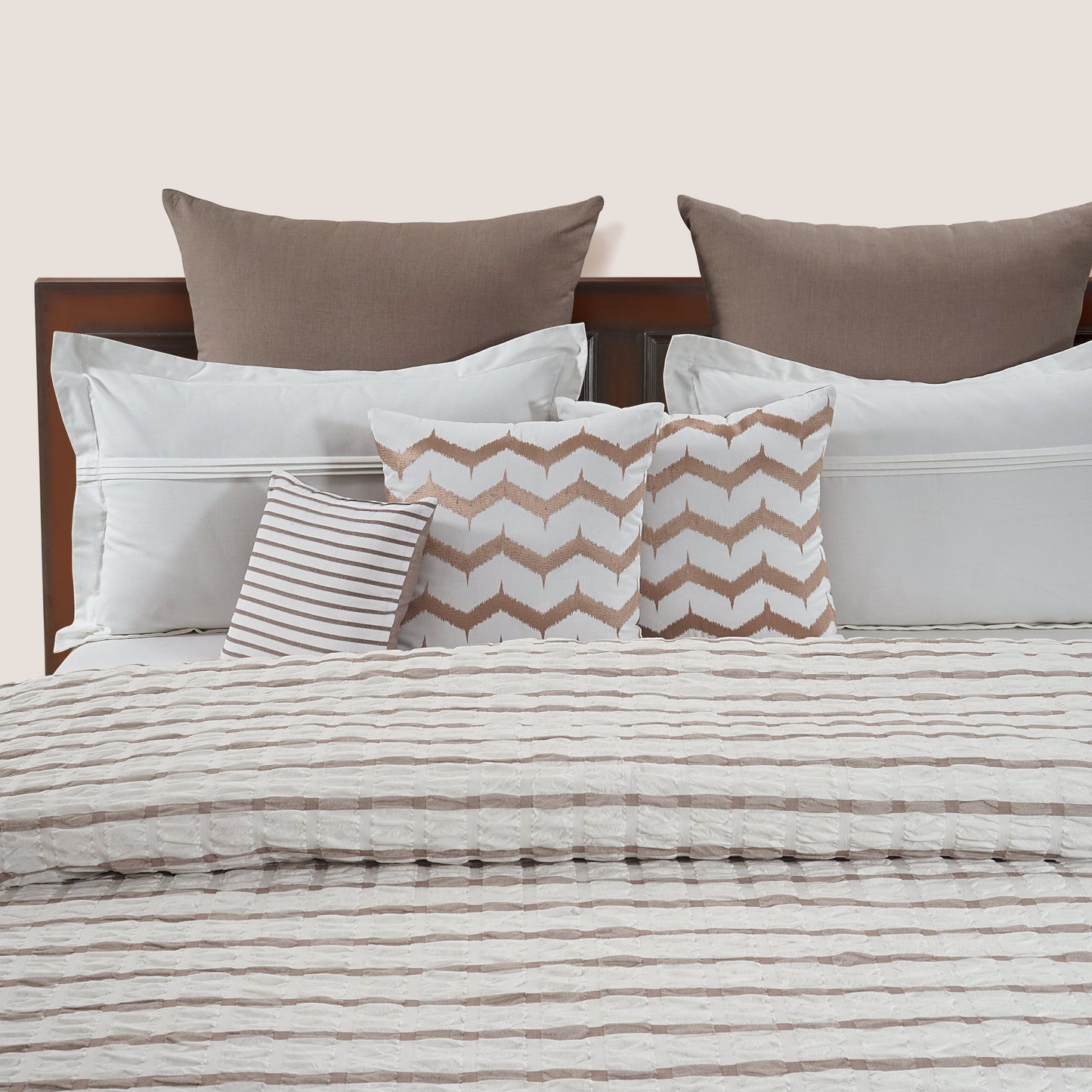 Check sucker Bedspread