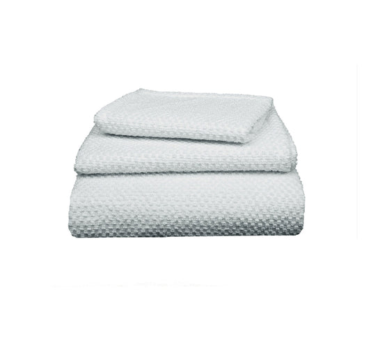 HAWAII DOT  BATH TOWEL 415 gsm
