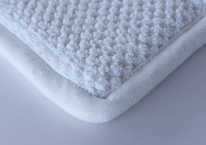 Hawaii Dot Bath Mat