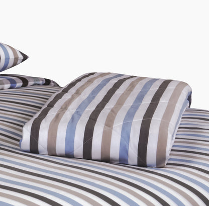 Linda Comforter Set
